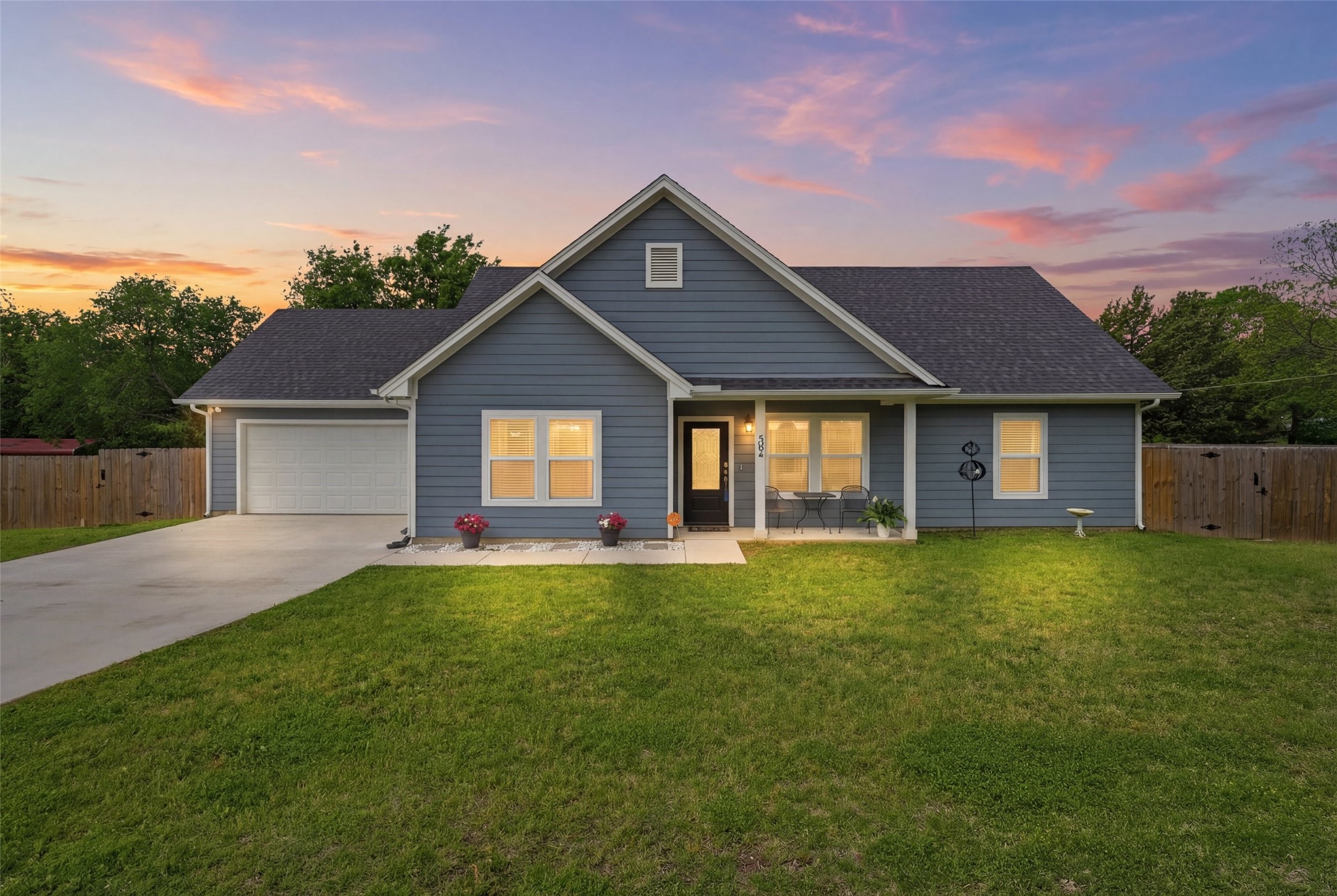 304 W Greenwood Avenue Bowie TX 76230