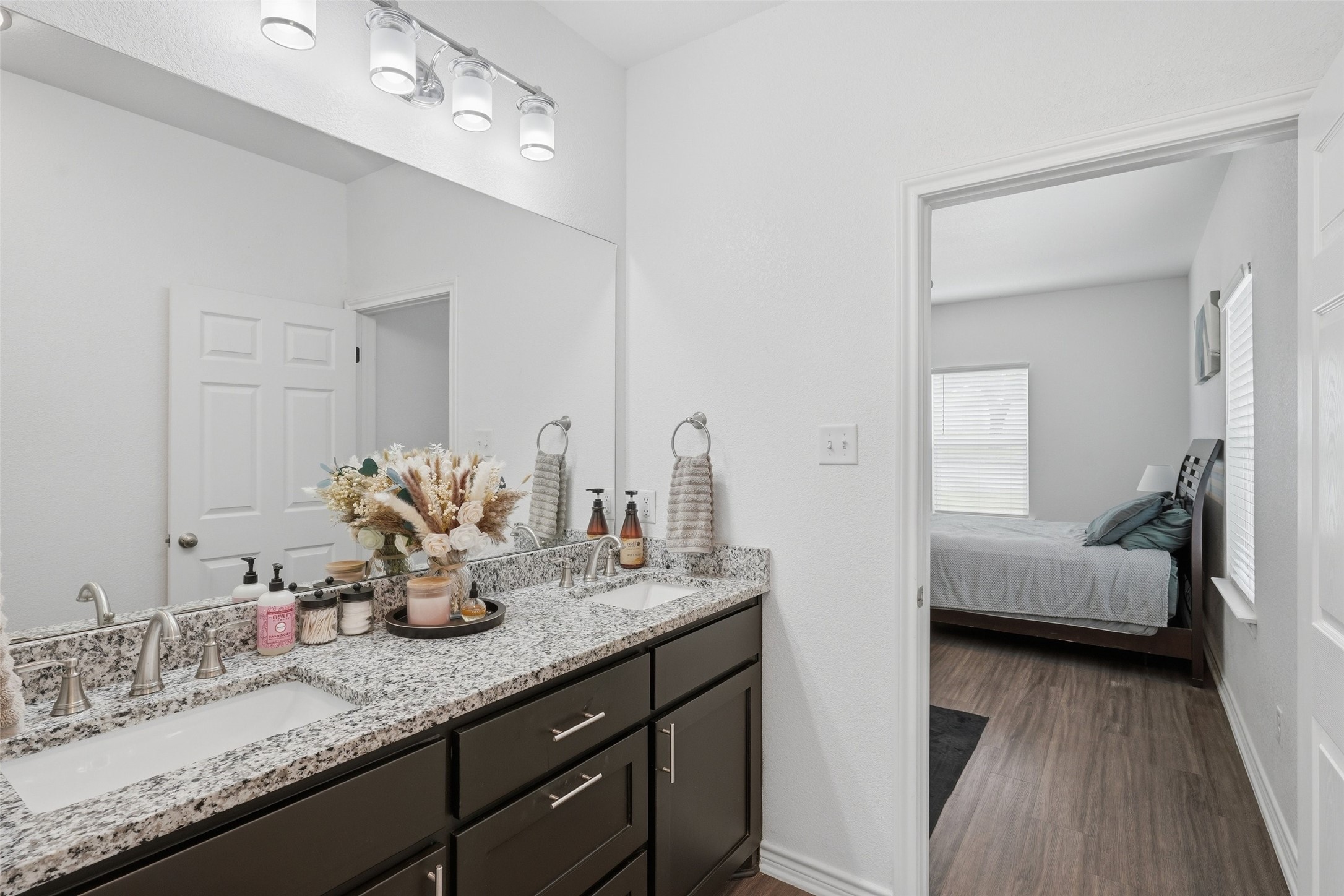 304 W Greenwood Avenue Bowie TX 76230