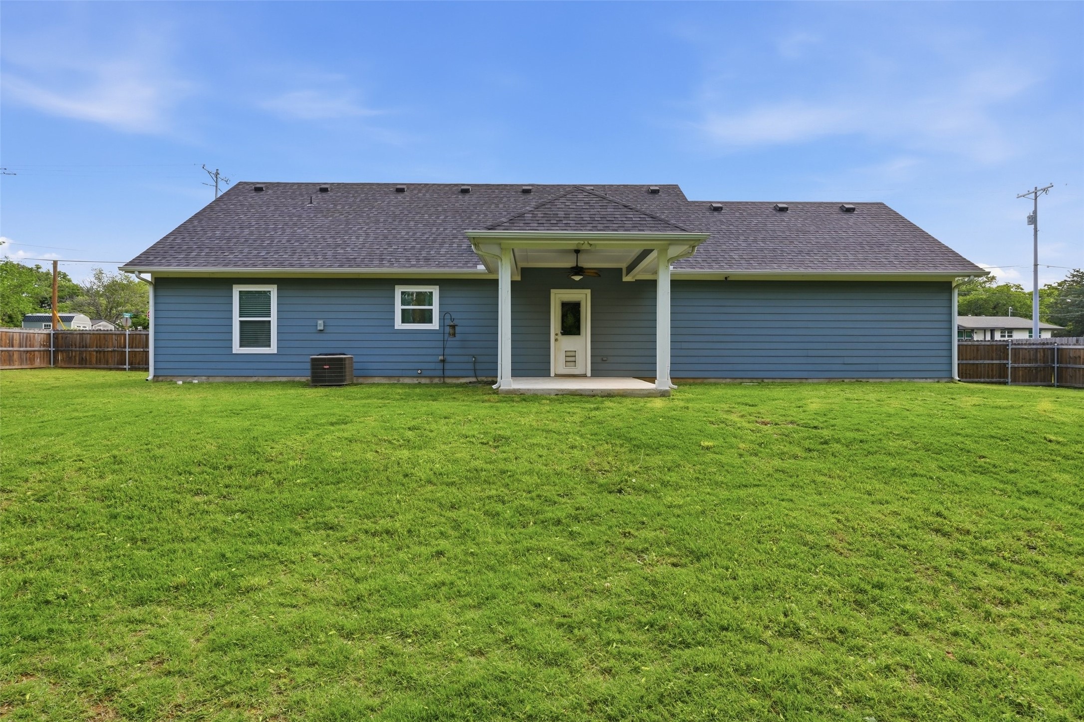 304 W Greenwood Avenue Bowie TX 76230
