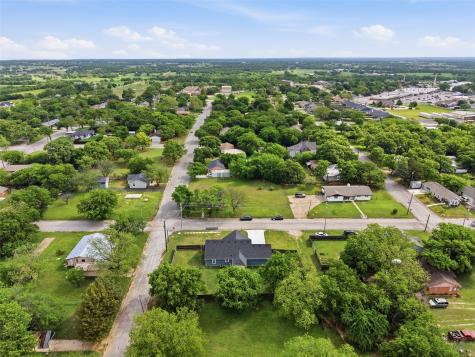 304 W Greenwood Avenue Bowie TX 76230