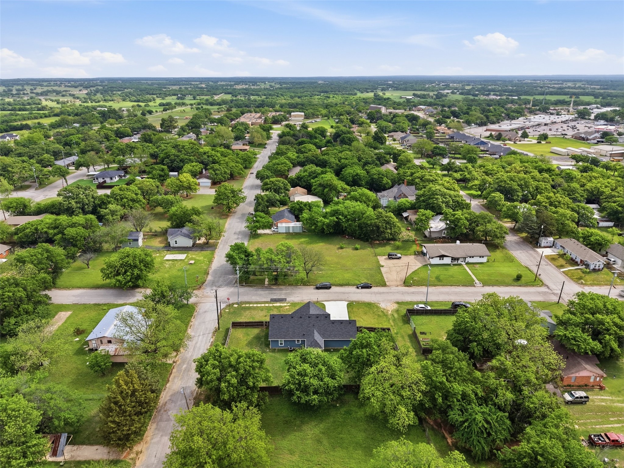 304 W Greenwood Avenue Bowie TX 76230