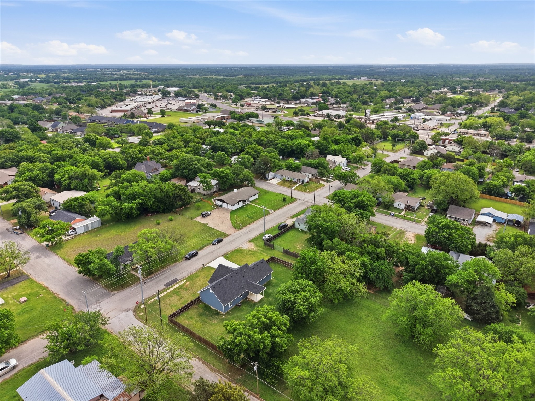304 W Greenwood Avenue Bowie TX 76230