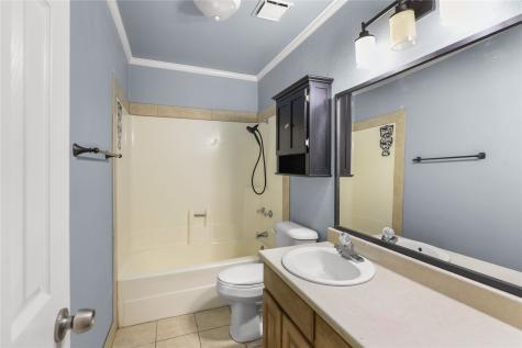 1109 Pine Ridge Drive Azle TX 76020