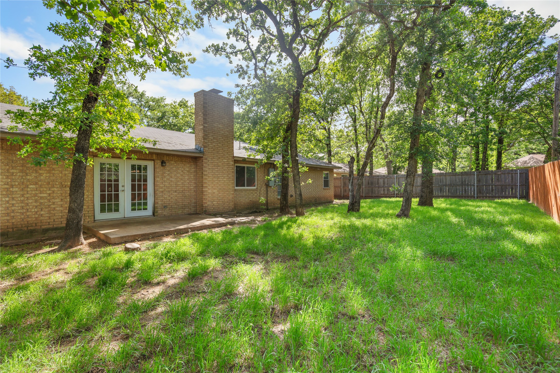 1109 Pine Ridge Drive Azle TX 76020