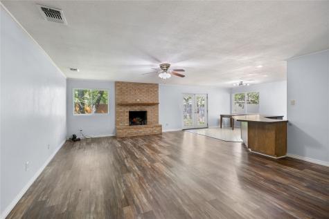 1109 Pine Ridge Drive Azle TX 76020