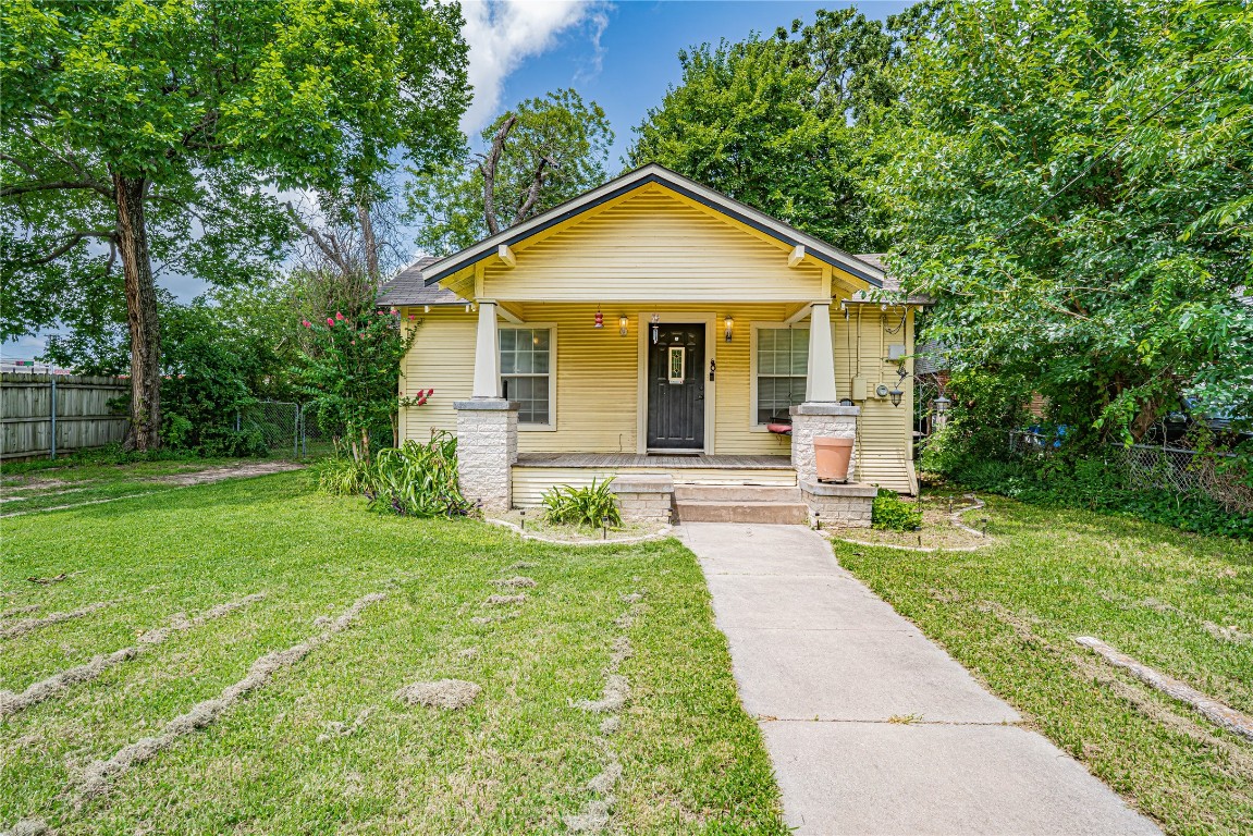 111 N Lamar Street Weatherford TX 76086
