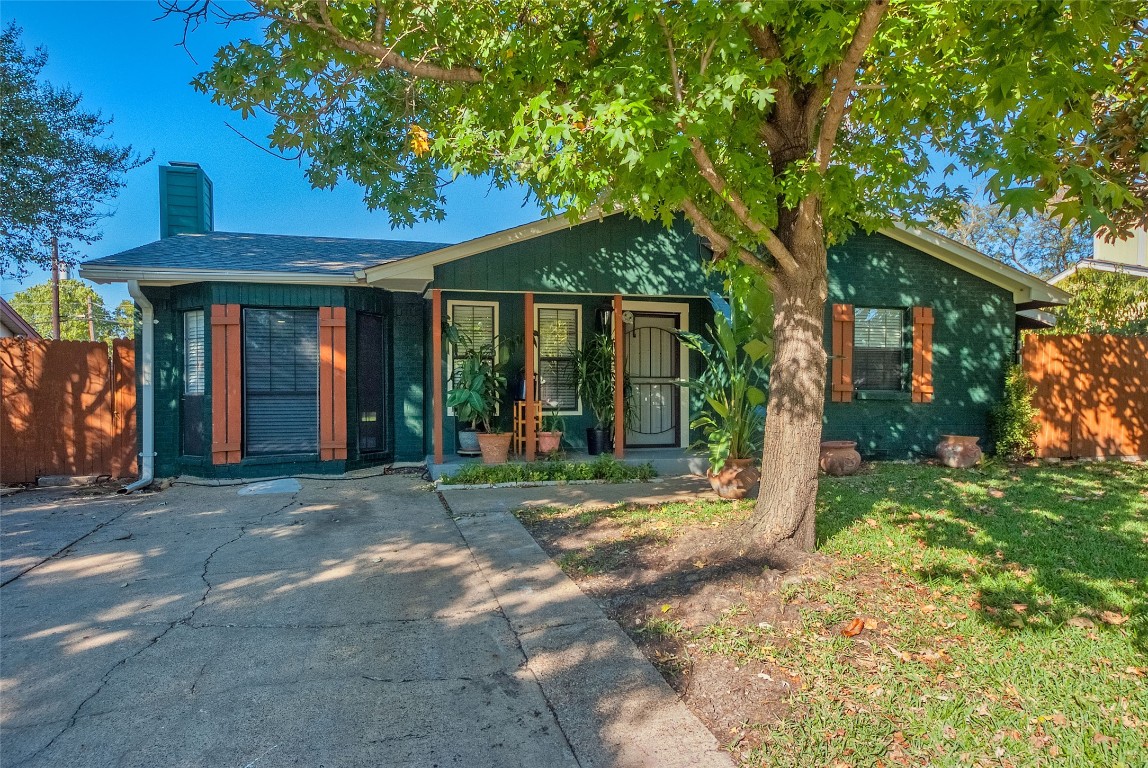 313 E Carolyn Drive Garland TX 75041