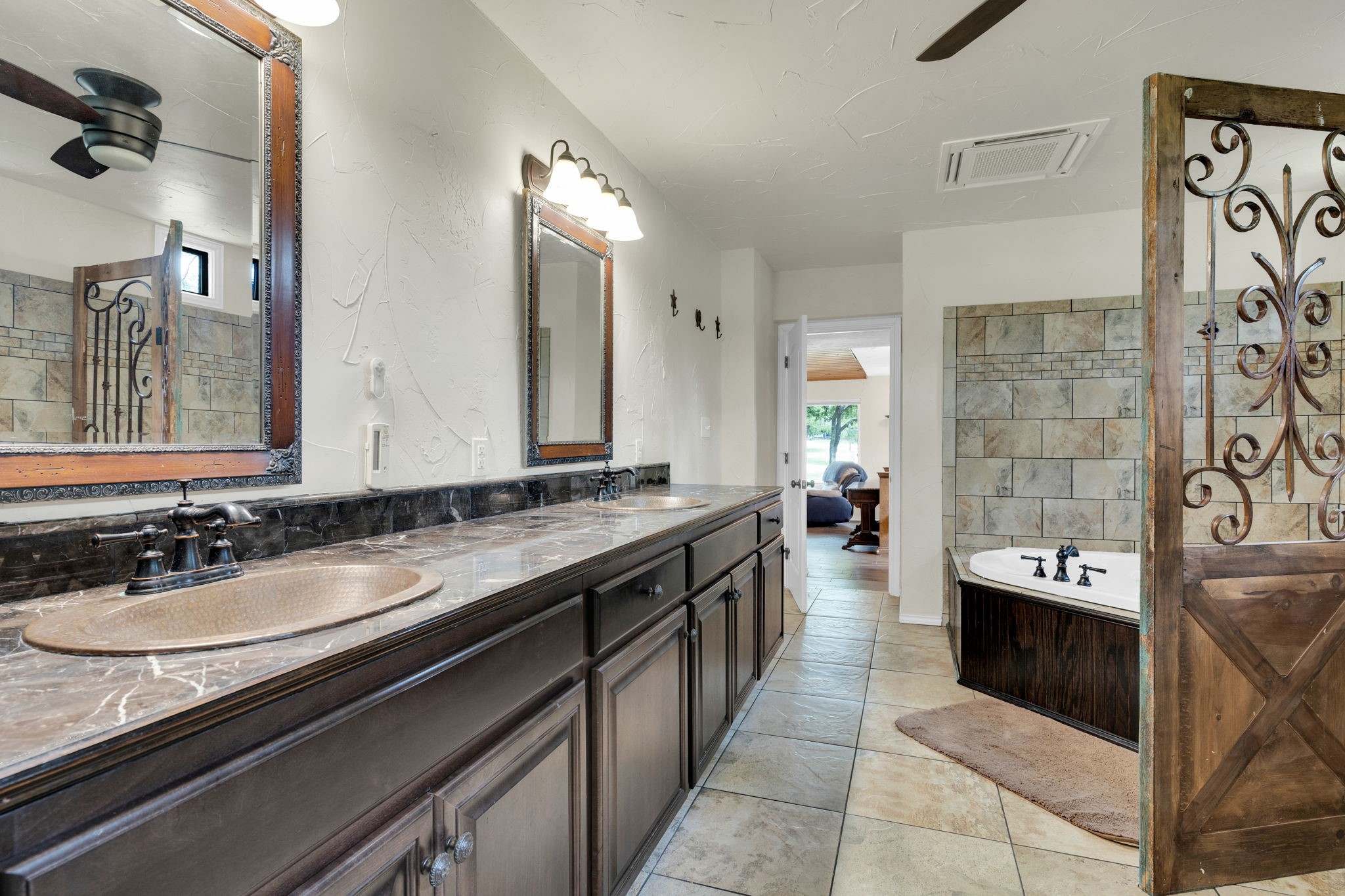 5102 Largo Drive De Cordova TX 76049