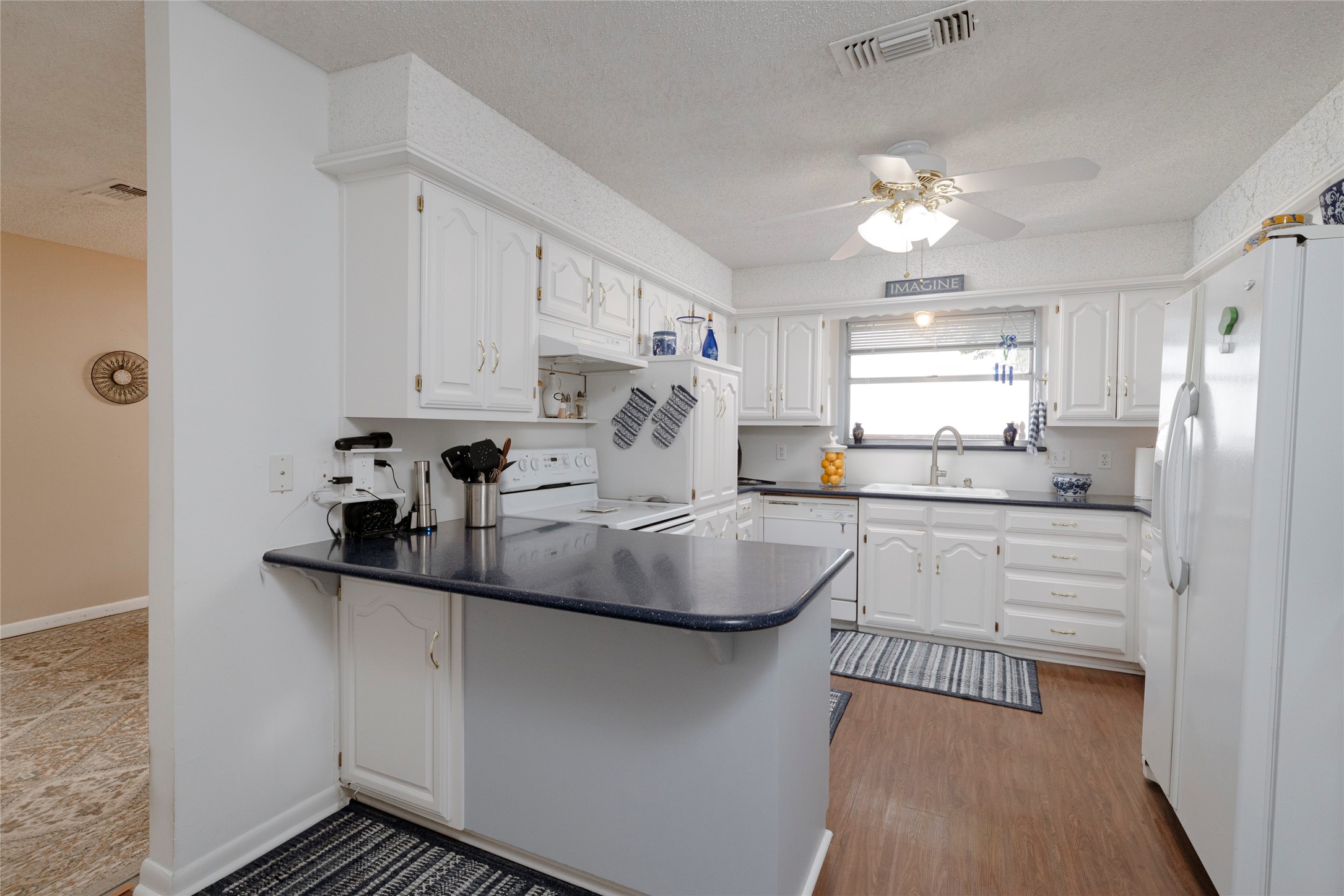 105 Lakeview Drive Runaway Bay TX 76426