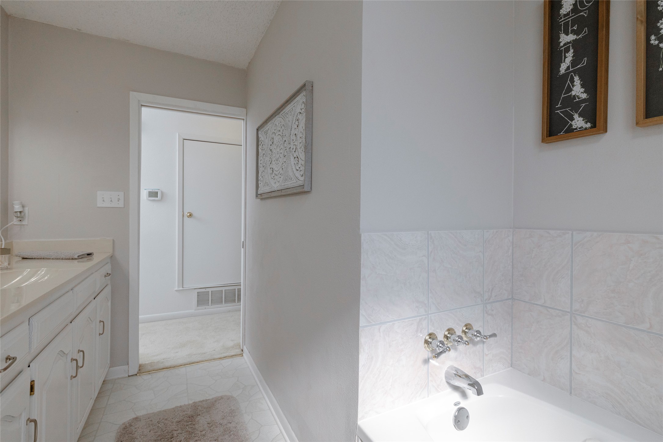 105 Lakeview Drive Runaway Bay TX 76426