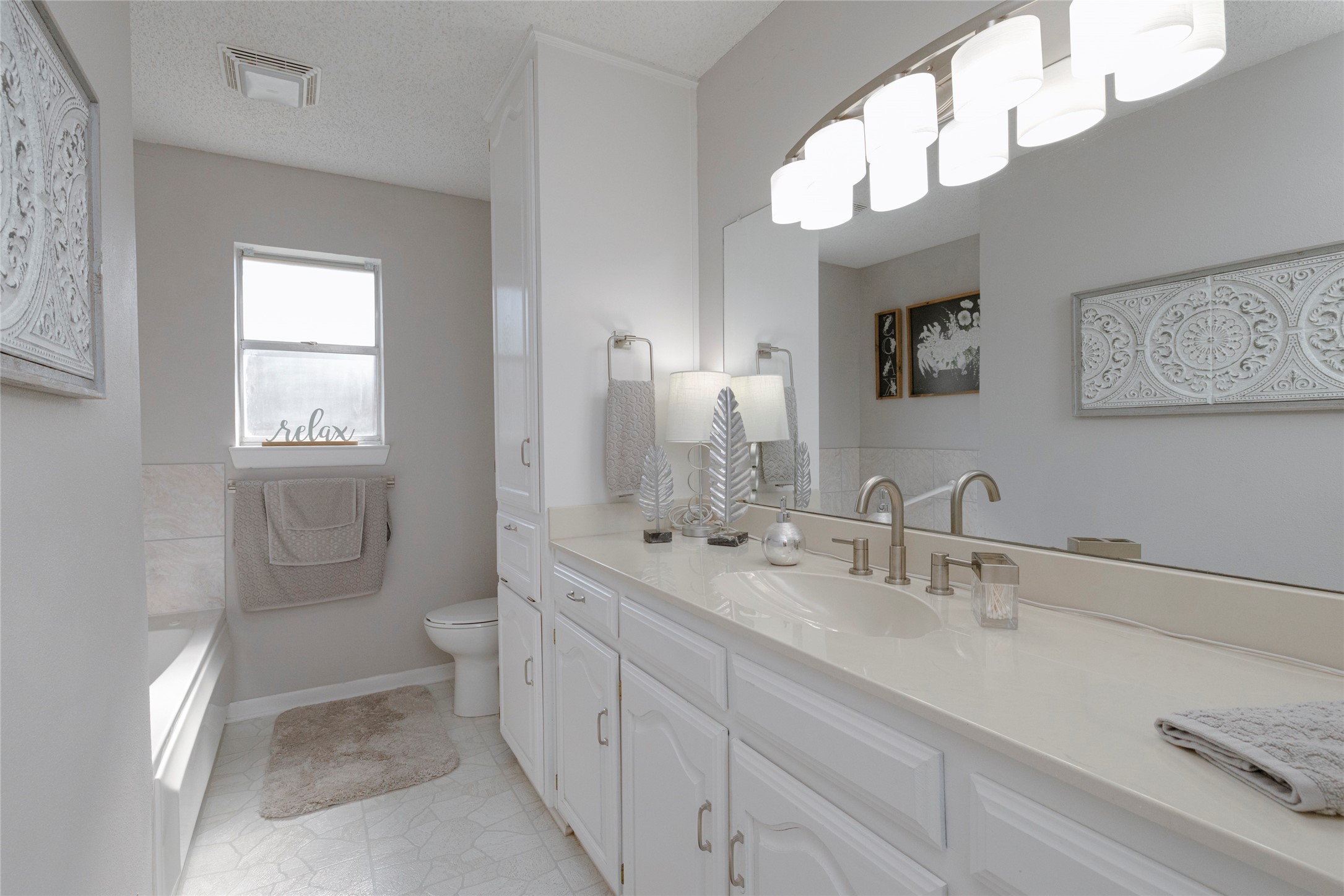 105 Lakeview Drive Runaway Bay TX 76426