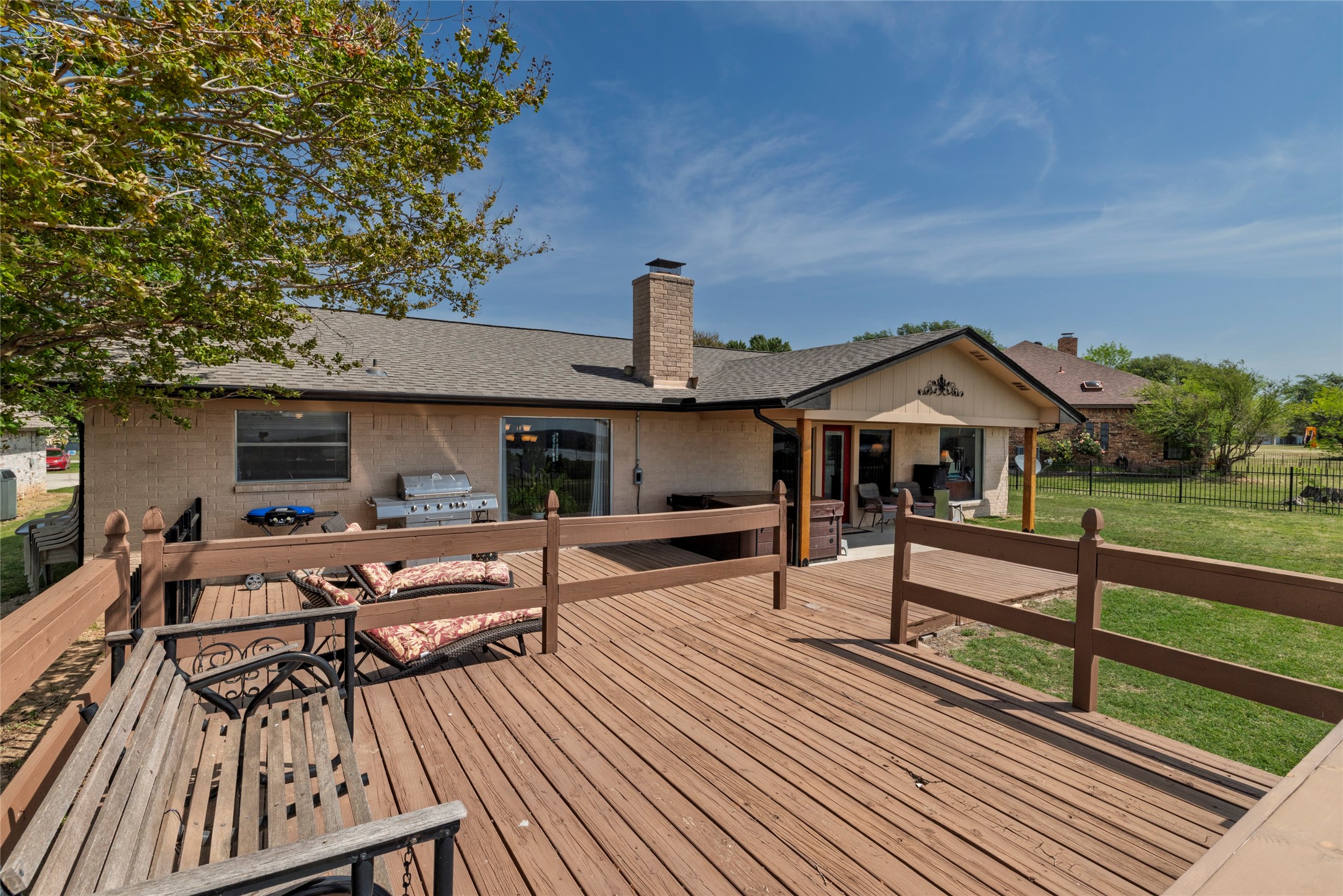 105 Lakeview Drive Runaway Bay TX 76426