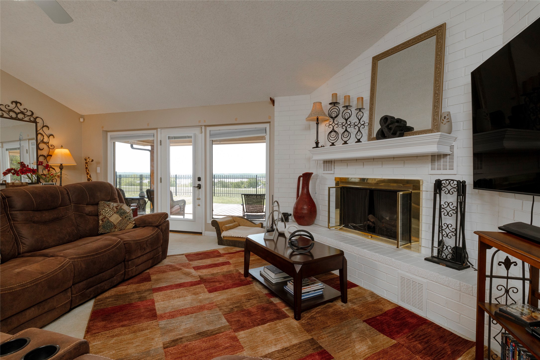 105 Lakeview Drive Runaway Bay TX 76426
