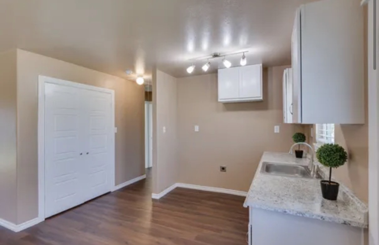 4330 Pensacola Court Dallas TX 75211