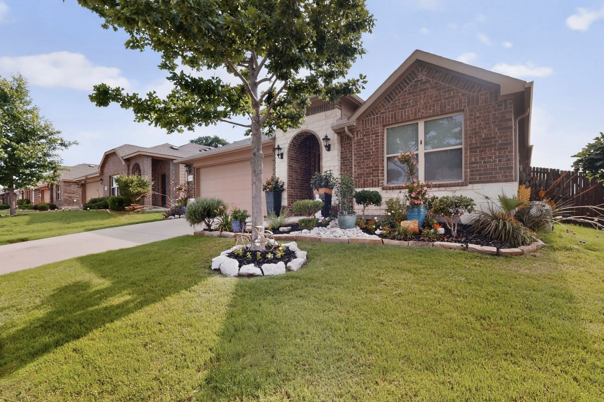 698 Langdon Street Lavon TX 75166