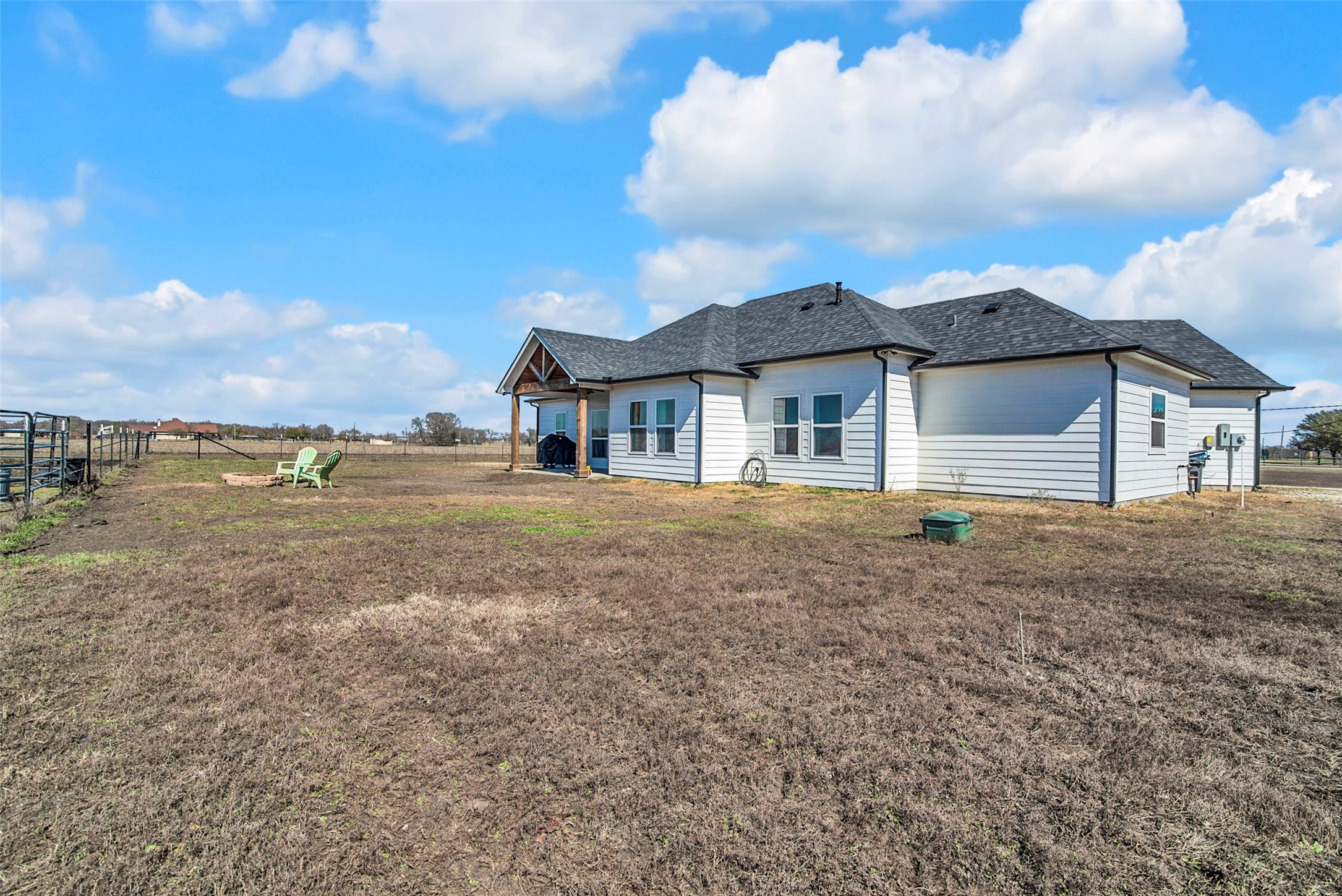 2415 Bucksnort Road Van Alstyne TX 75495