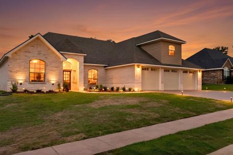 1616 Courtland Lane Lindale TX 75771