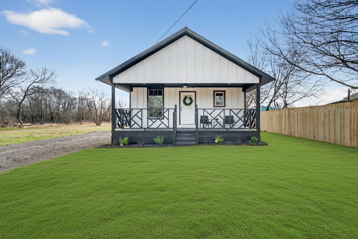 705 S 3rd Street E Dawson TX 76639