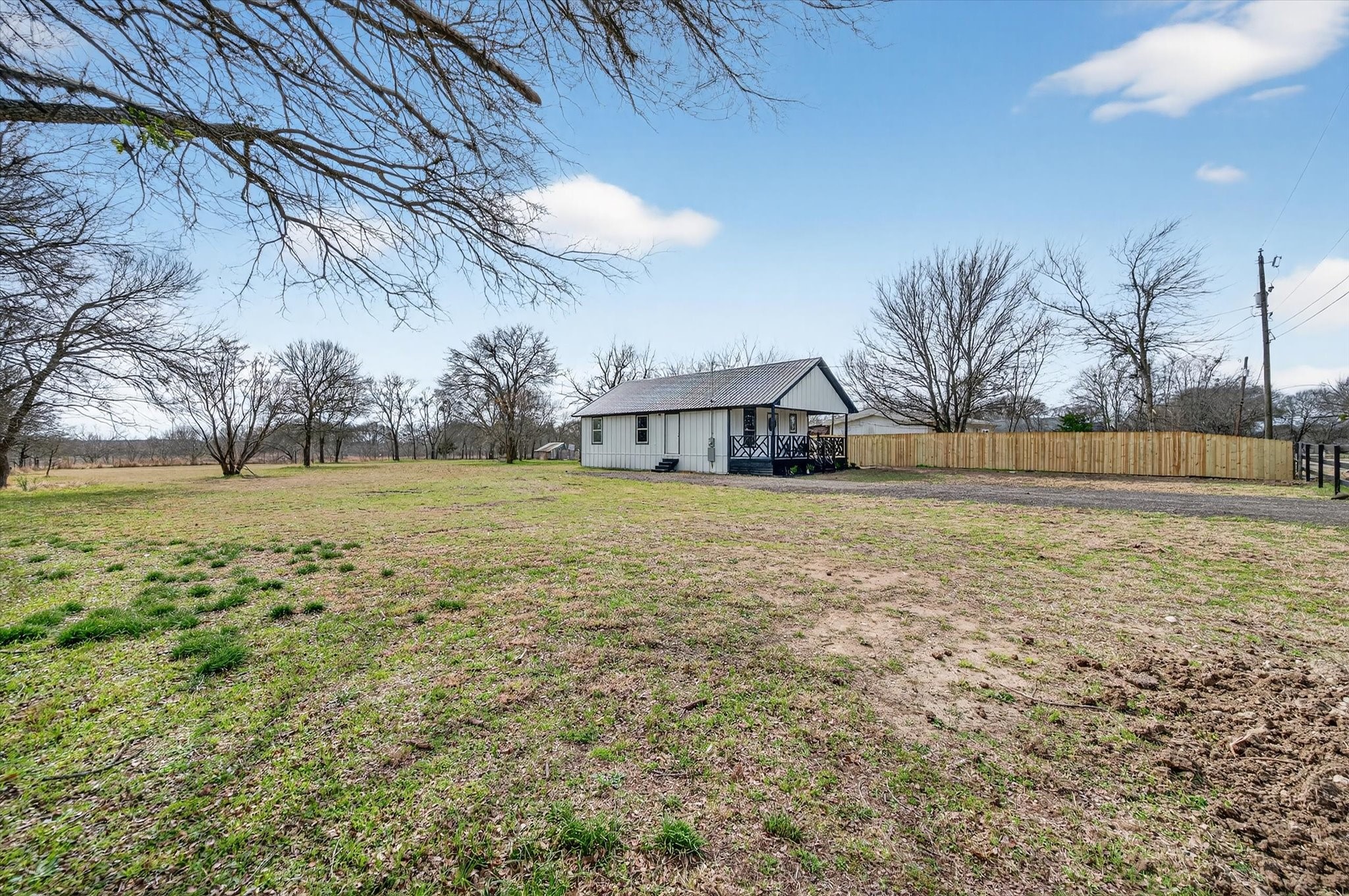 705 S 3rd Street E Dawson TX 76639