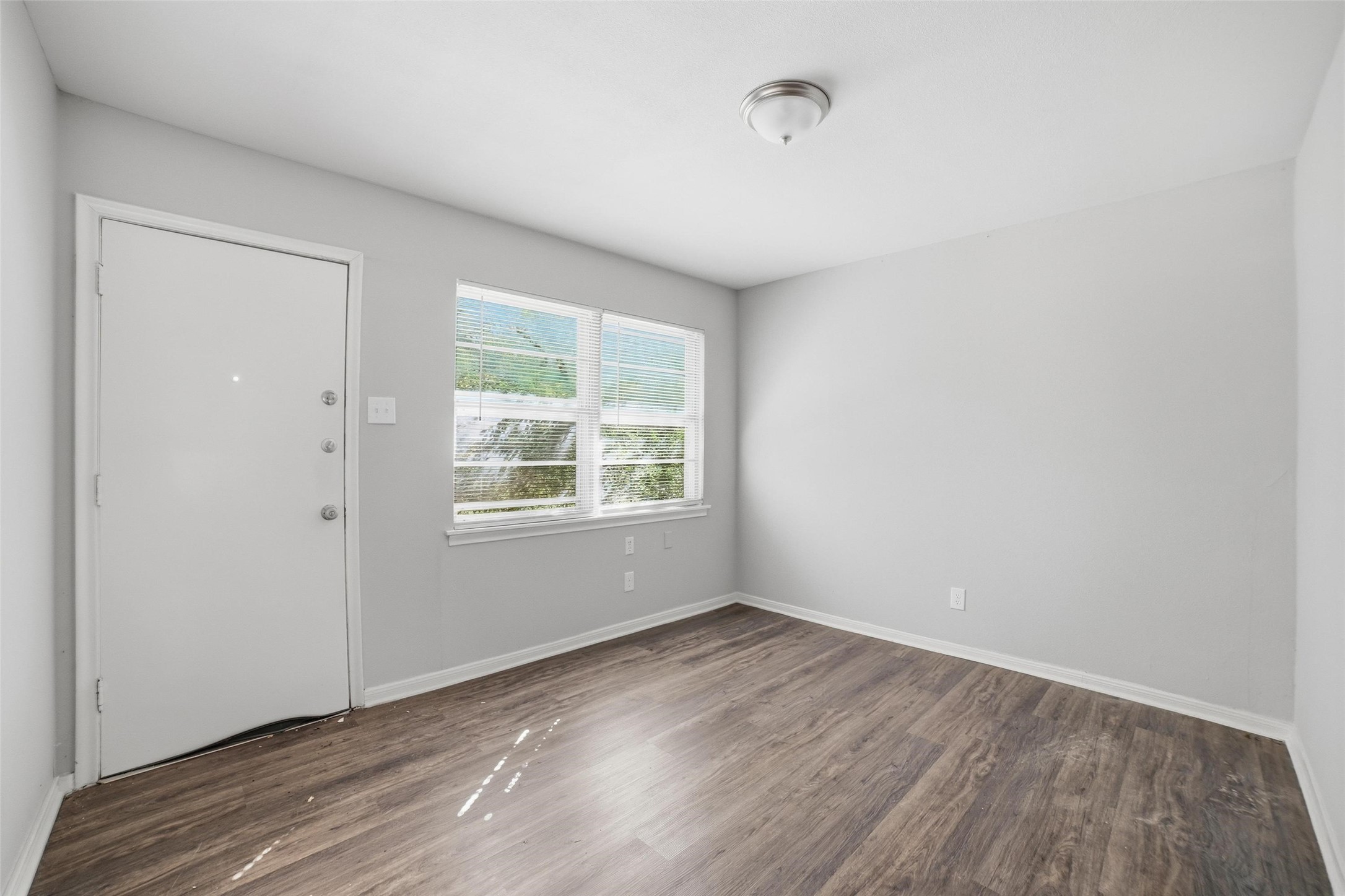 2926 N Prairie Creek Road Dallas TX 75227
