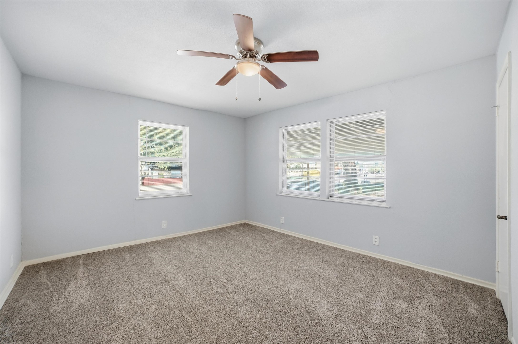 2926 N Prairie Creek Road Dallas TX 75227