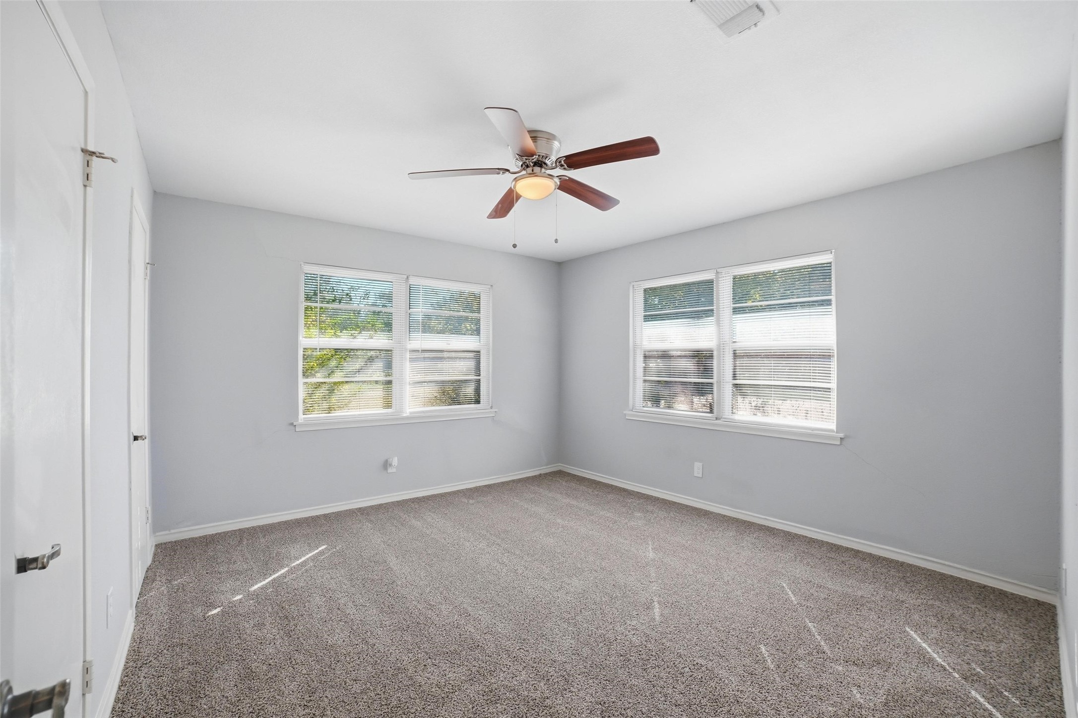 2926 N Prairie Creek Road Dallas TX 75227