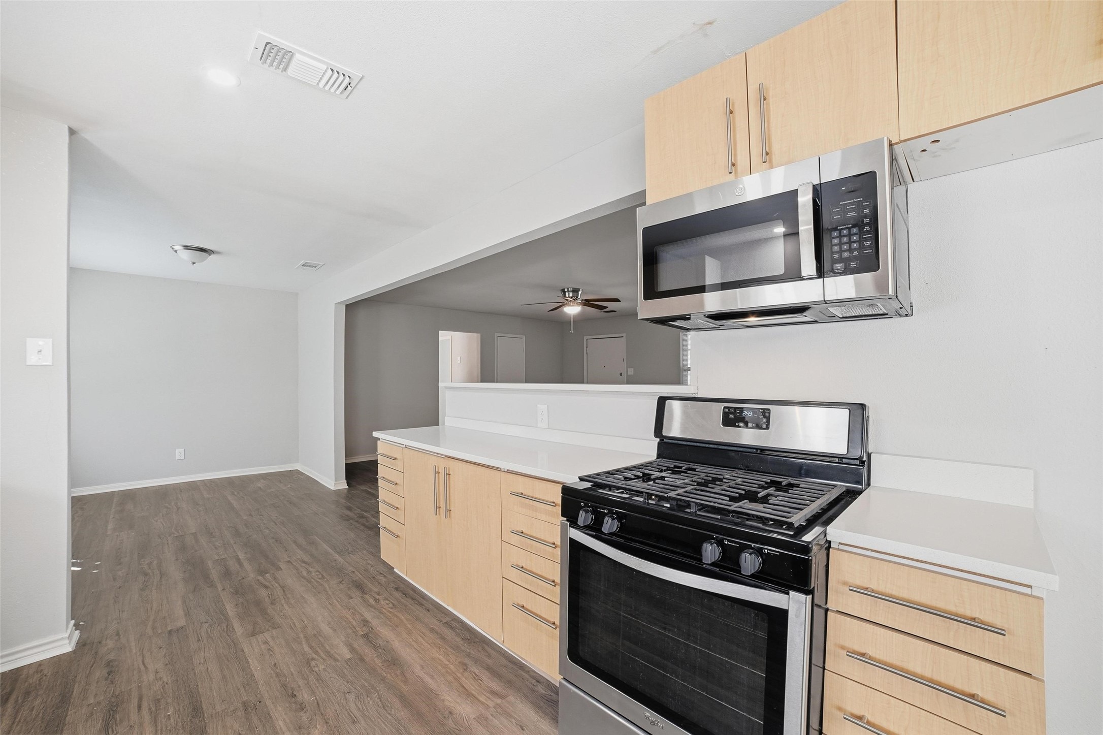 2926 N Prairie Creek Road Dallas TX 75227