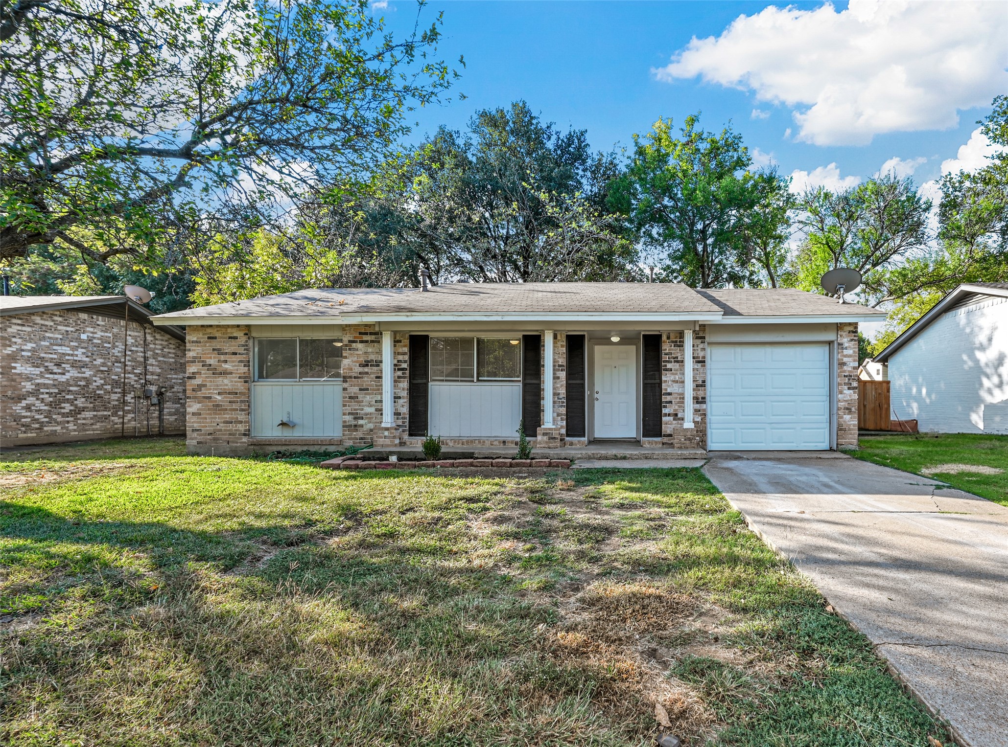 1302 Janann Avenue Arlington TX 76014