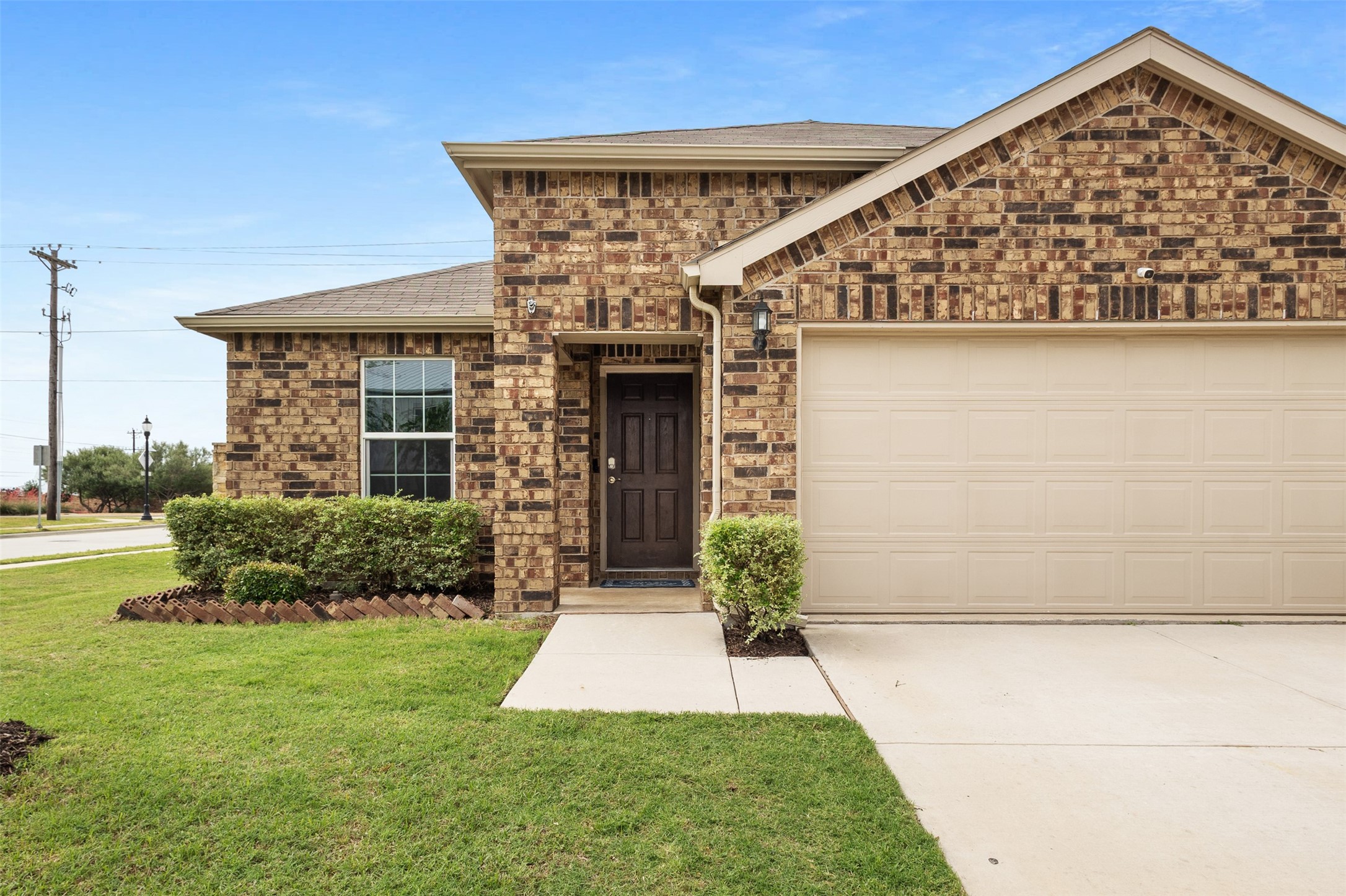 1914 Waggoner Drive Aubrey TX 76227