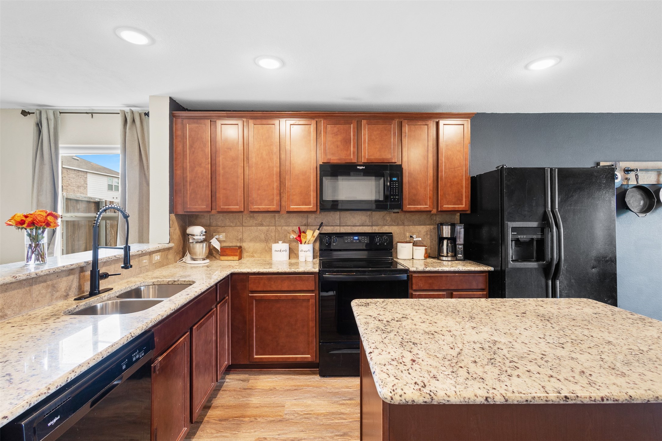 1914 Waggoner Drive Aubrey TX 76227