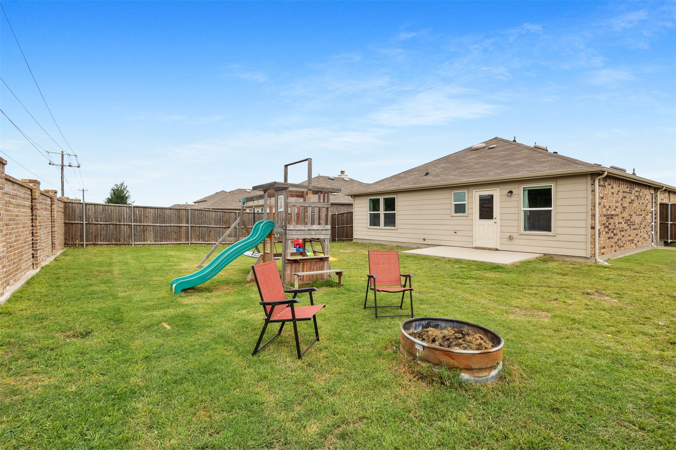 1914 Waggoner Drive Aubrey TX 76227