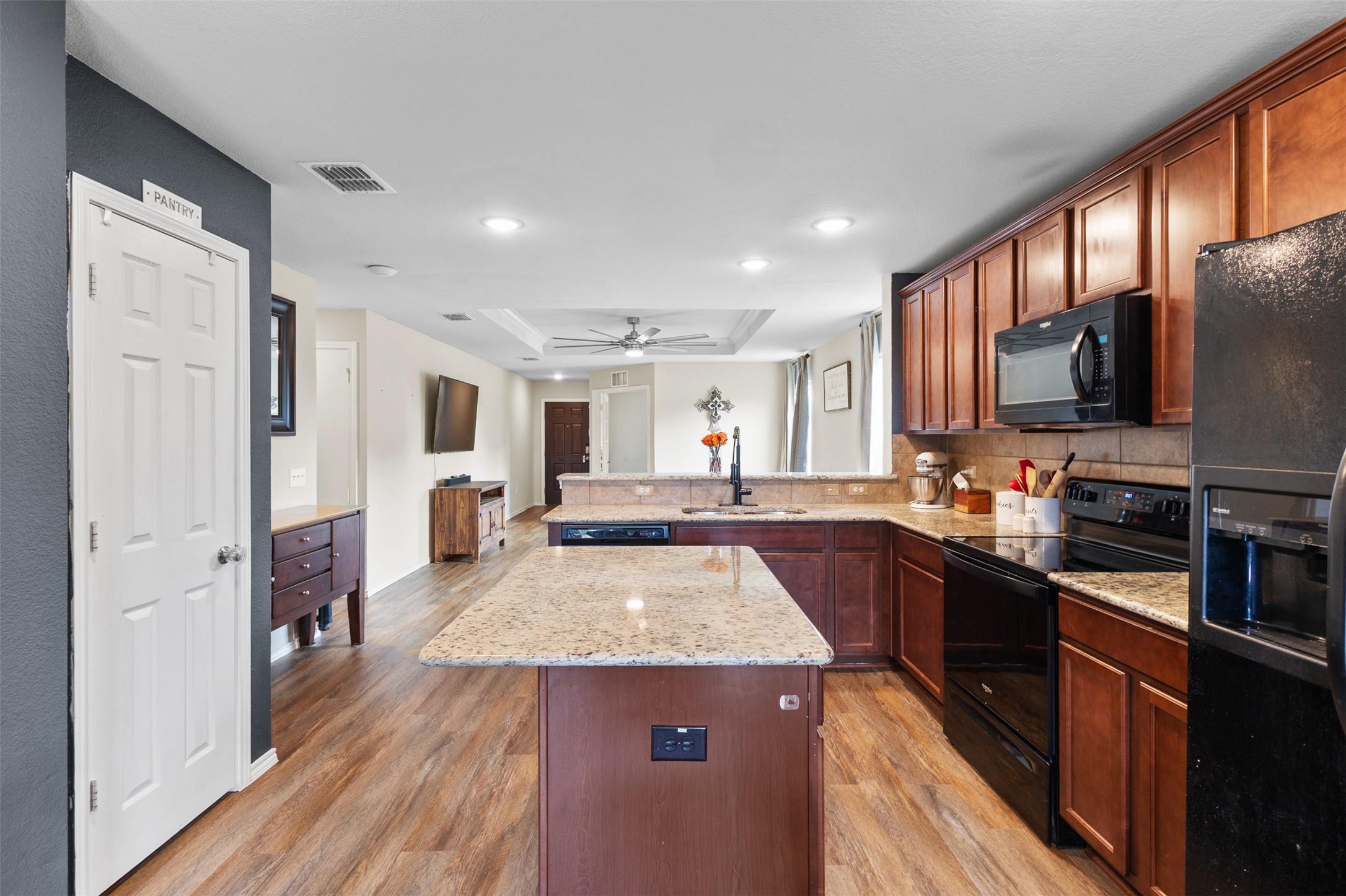 1914 Waggoner Drive Aubrey TX 76227