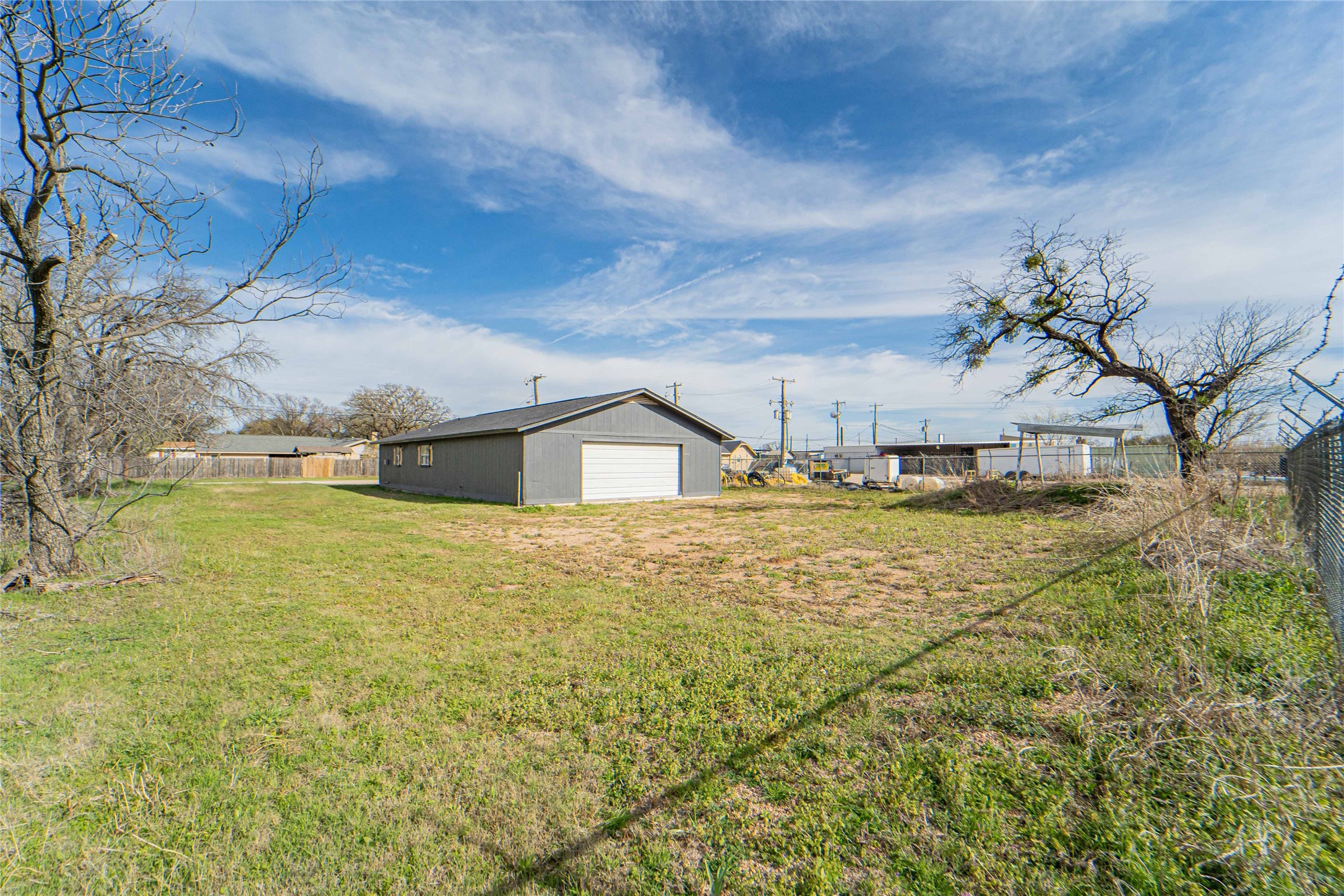 105 N Dairy Street Breckenridge TX 76424