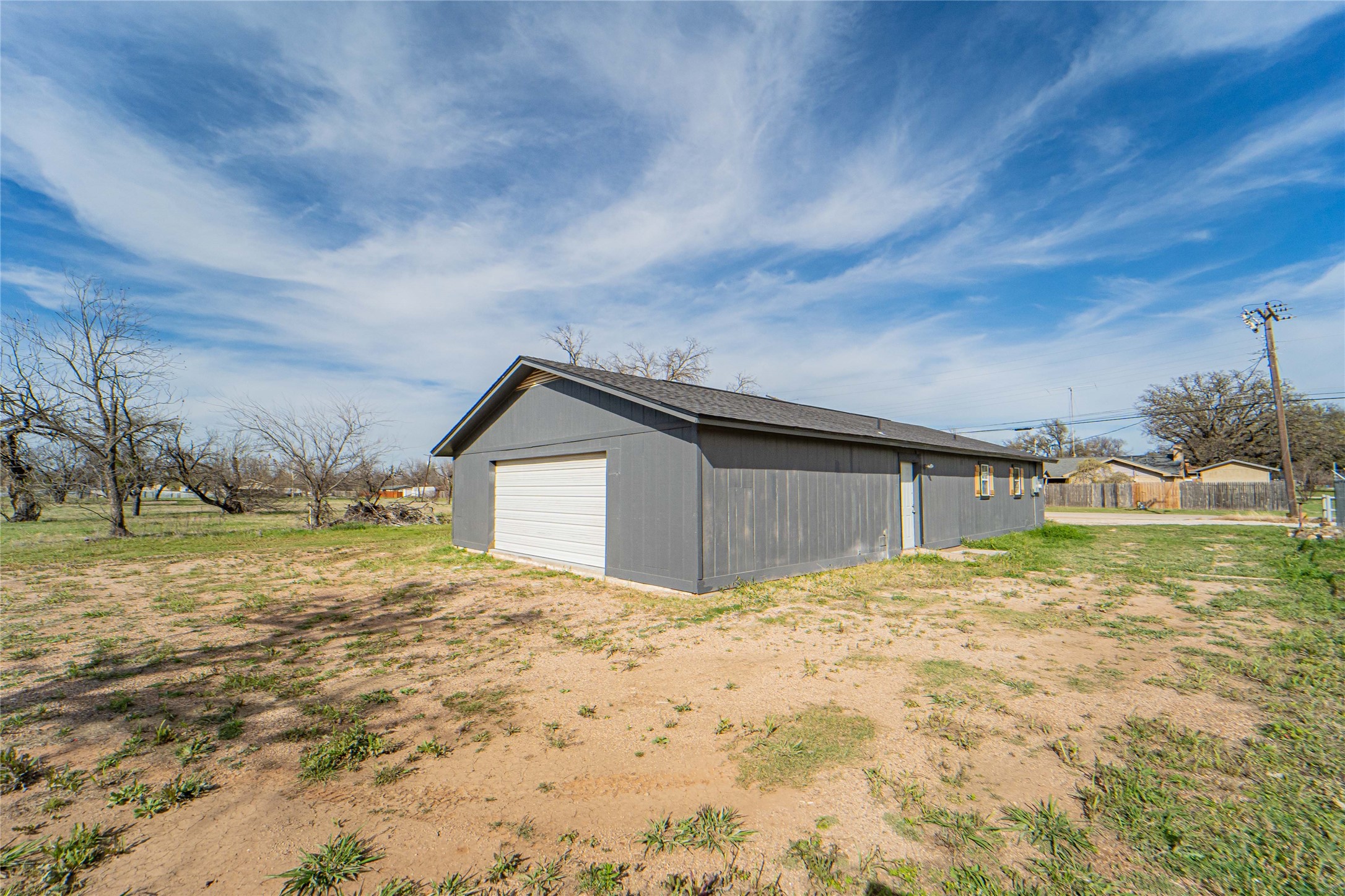 105 N Dairy Street Breckenridge TX 76424