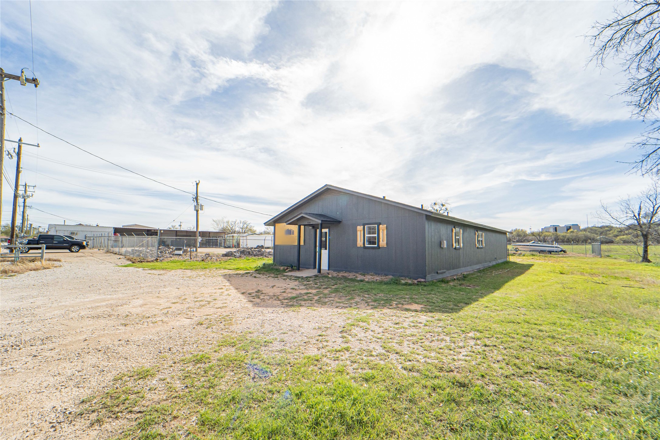 105 N Dairy Street Breckenridge TX 76424