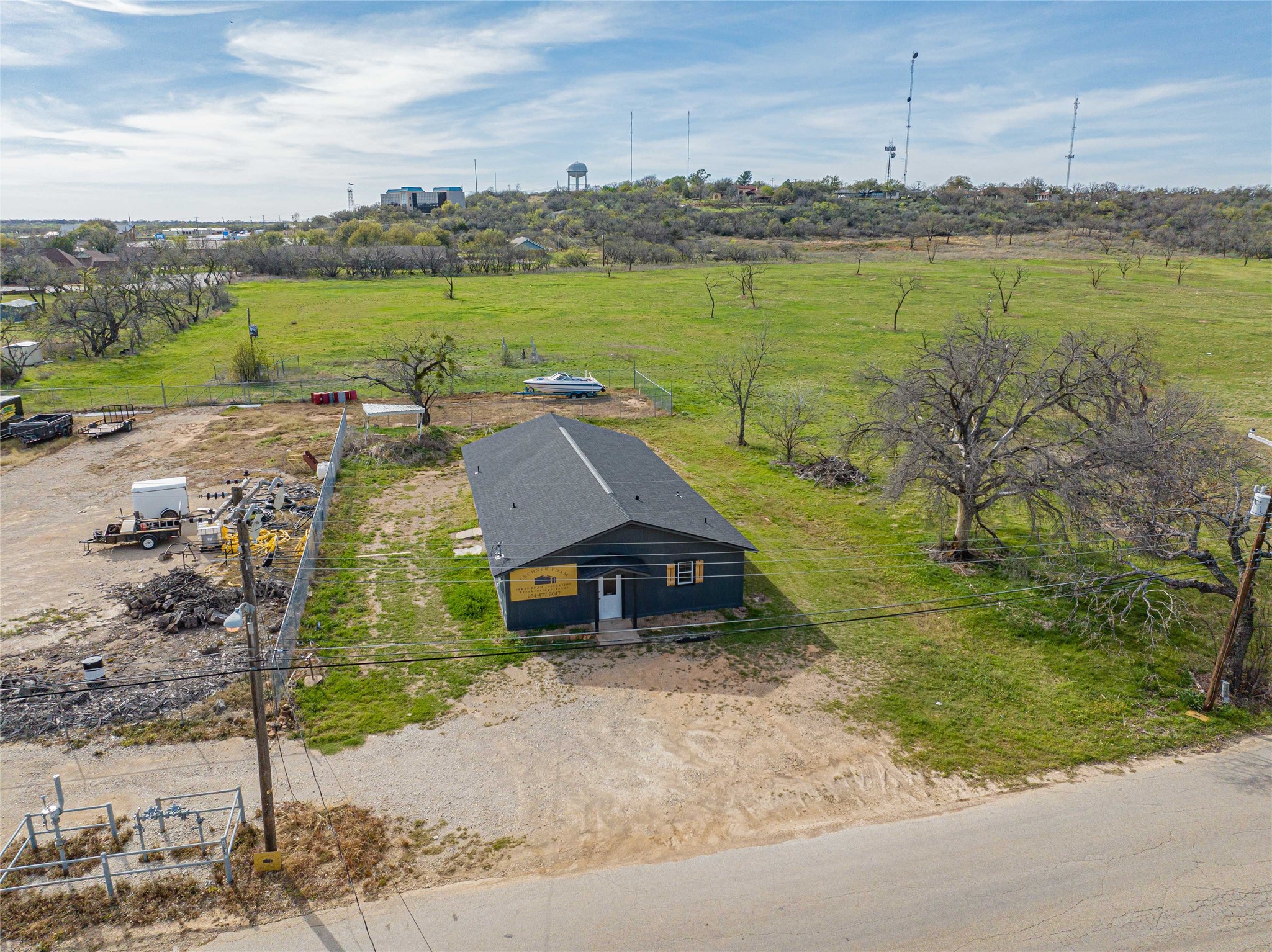 105 N Dairy Street Breckenridge TX 76424
