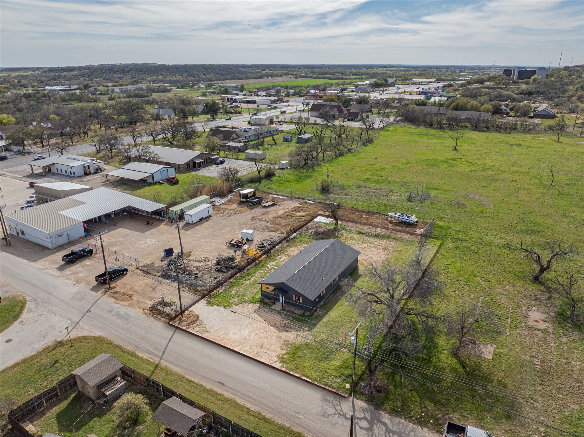 105 N Dairy Street Breckenridge TX 76424