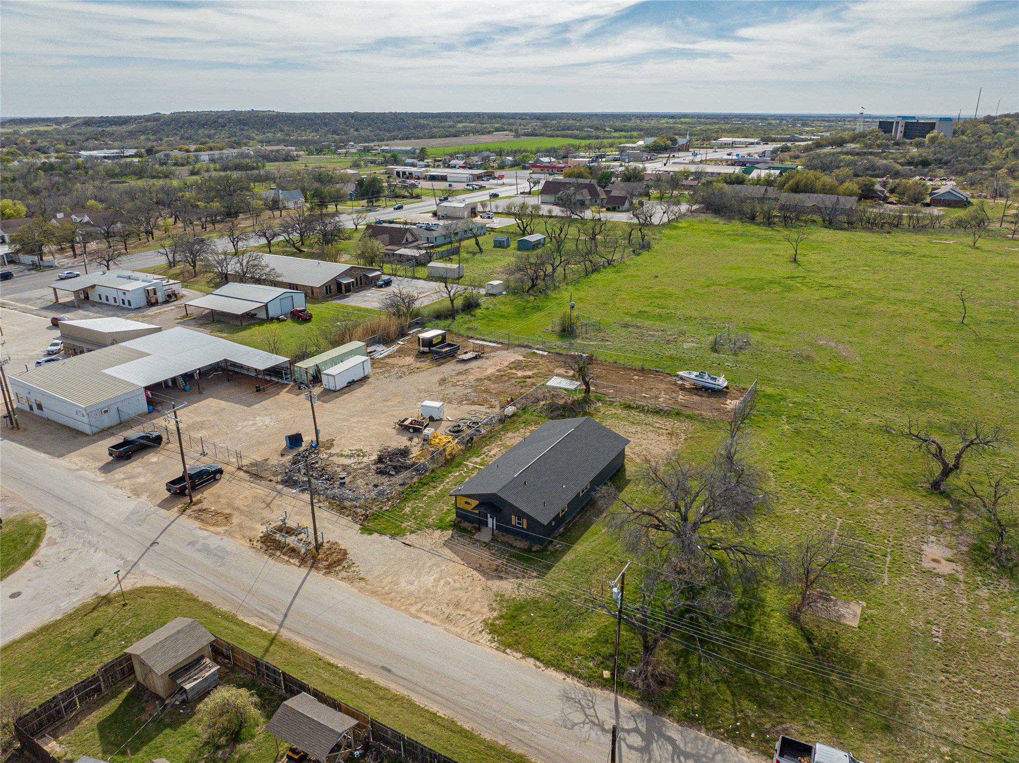 105 N Dairy Street Breckenridge TX 76424
