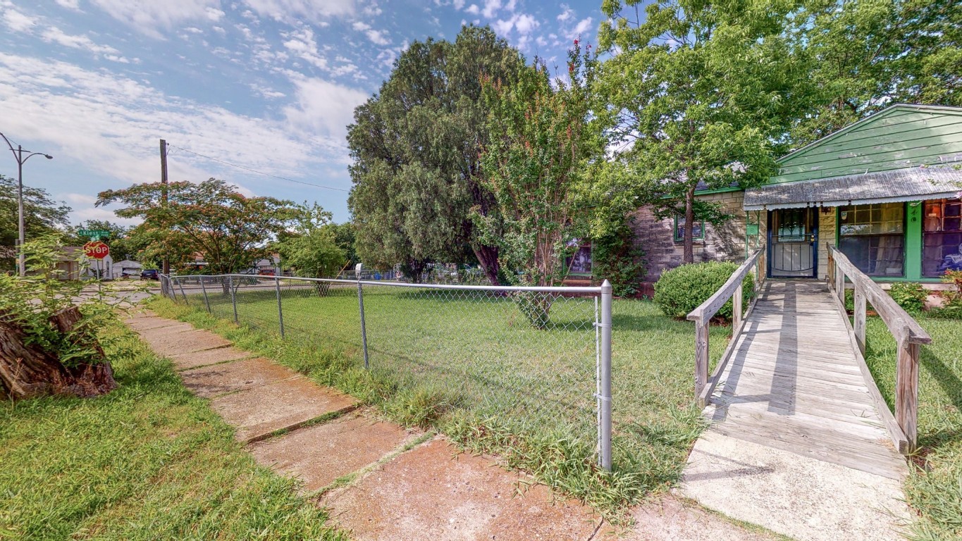 2240 E Illinois Avenue Dallas TX 75216