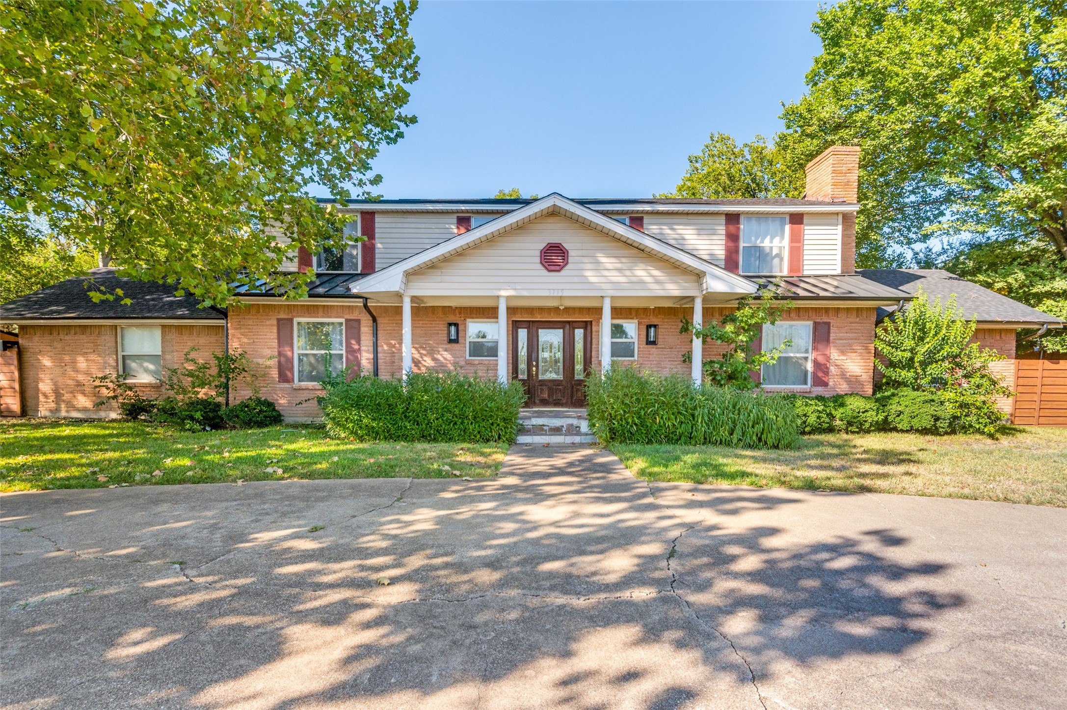 3795 Royal Lane Dallas TX 75229