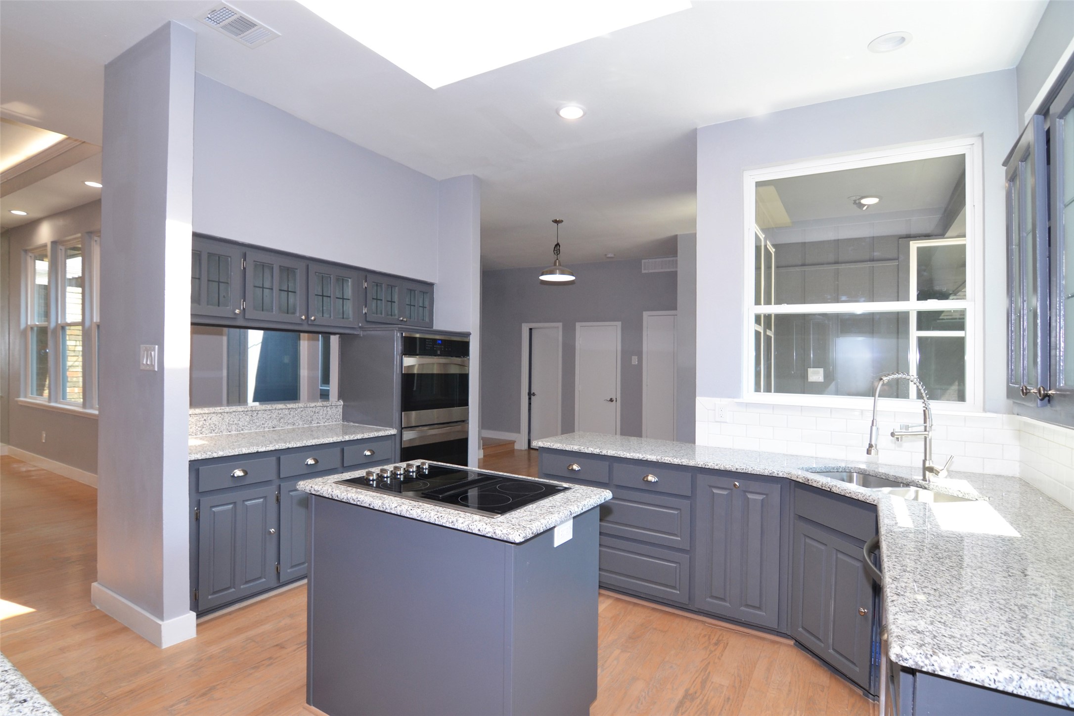 6214 Twin Oaks Circle Dallas TX 75240