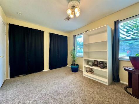 1319 W Morgan Street Denison TX 75020