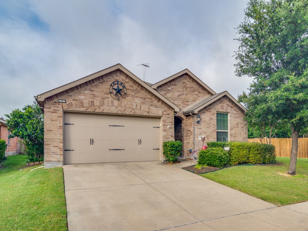 1119 Luckenbach Drive Forney TX 75126