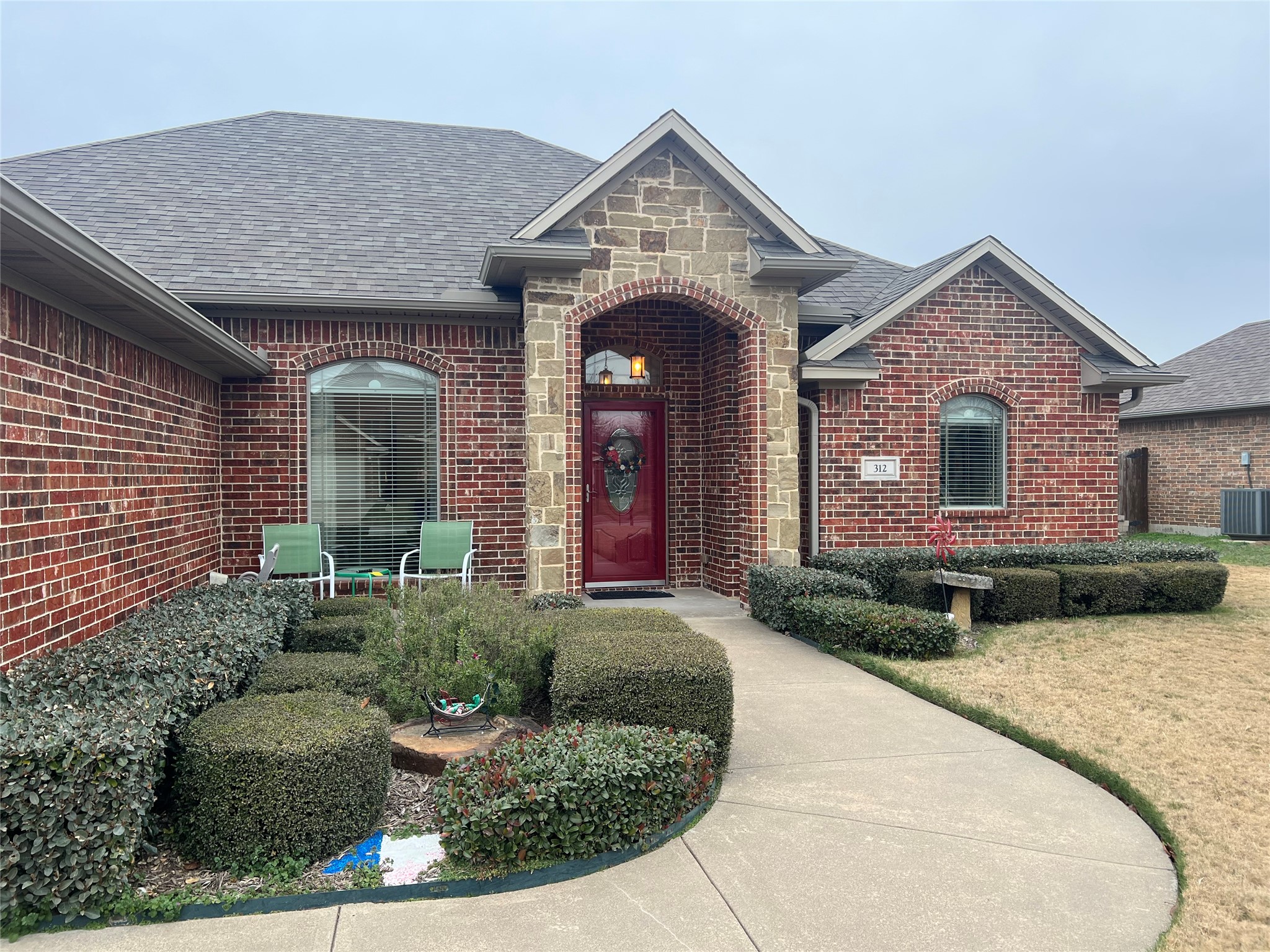312 W Mcafee Drive Mabank TX 75147