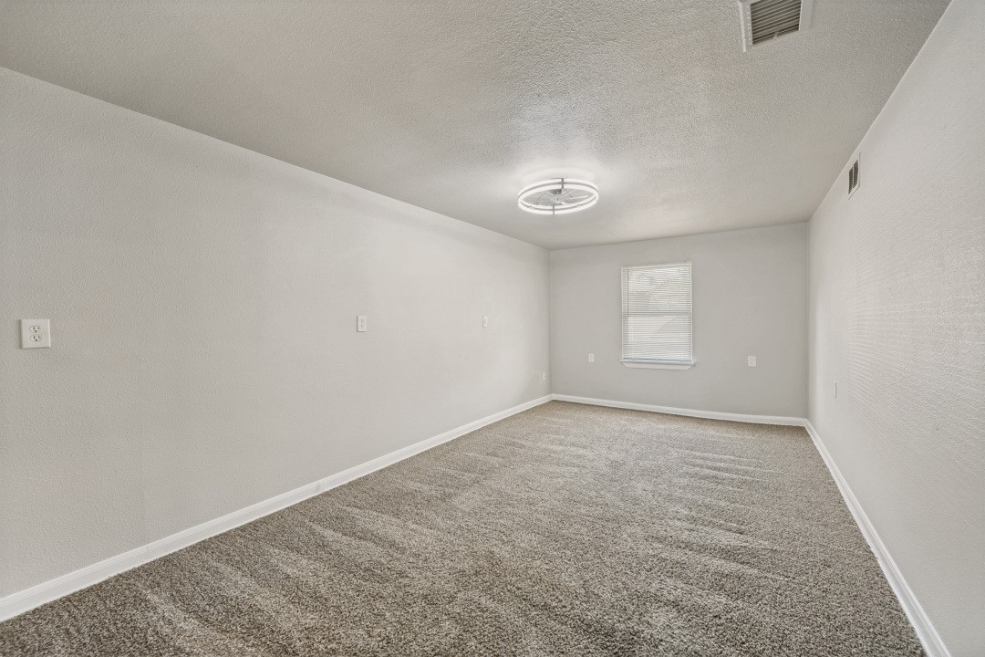 1913 San Antonio Street Grand Prairie TX 75051