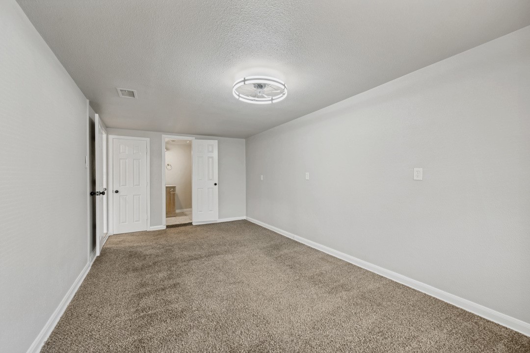 1913 San Antonio Street Grand Prairie TX 75051