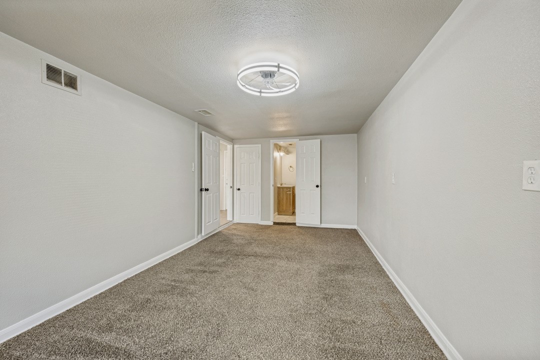 1913 San Antonio Street Grand Prairie TX 75051