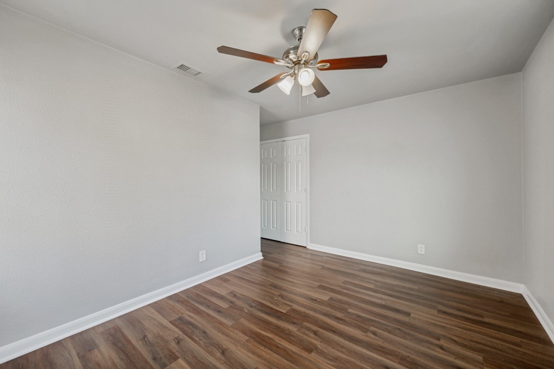1913 San Antonio Street Grand Prairie TX 75051