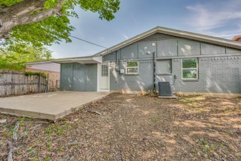 1913 San Antonio Street Grand Prairie TX 75051