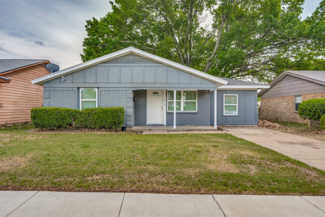 1913 San Antonio Street Grand Prairie TX 75051